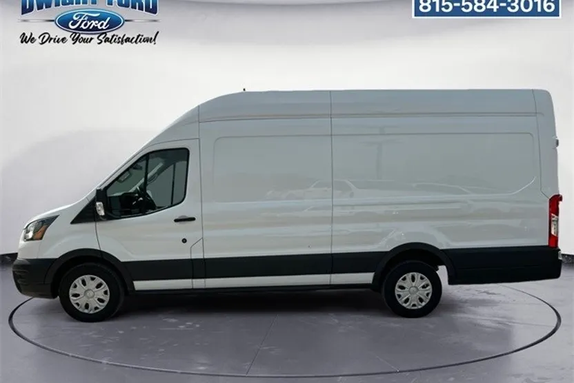 2022 Ford Transit photo 1