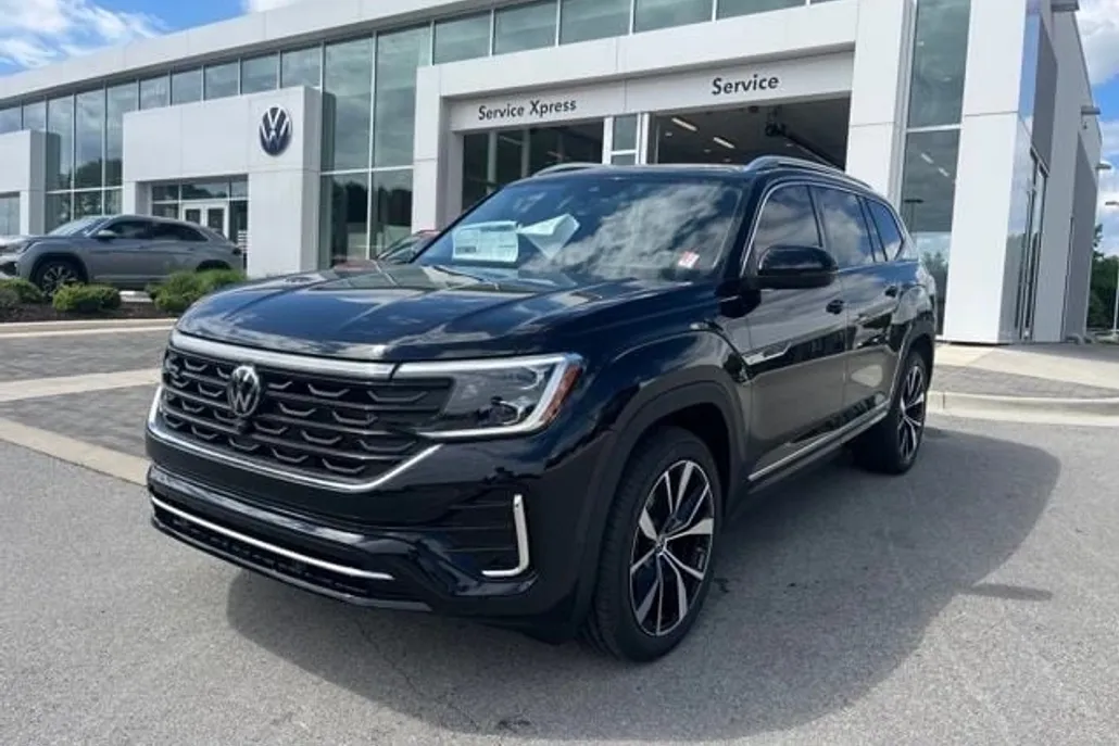2025 Volkswagen Atlas SEL Premium R-Line photo 1
