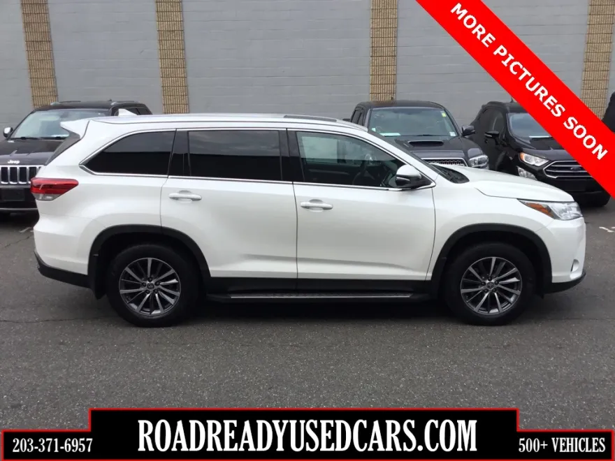 2019 Toyota Highlander XLE photo 1