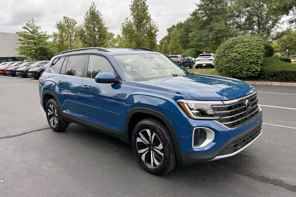 2026 Volkswagen Atlas SE photo 1