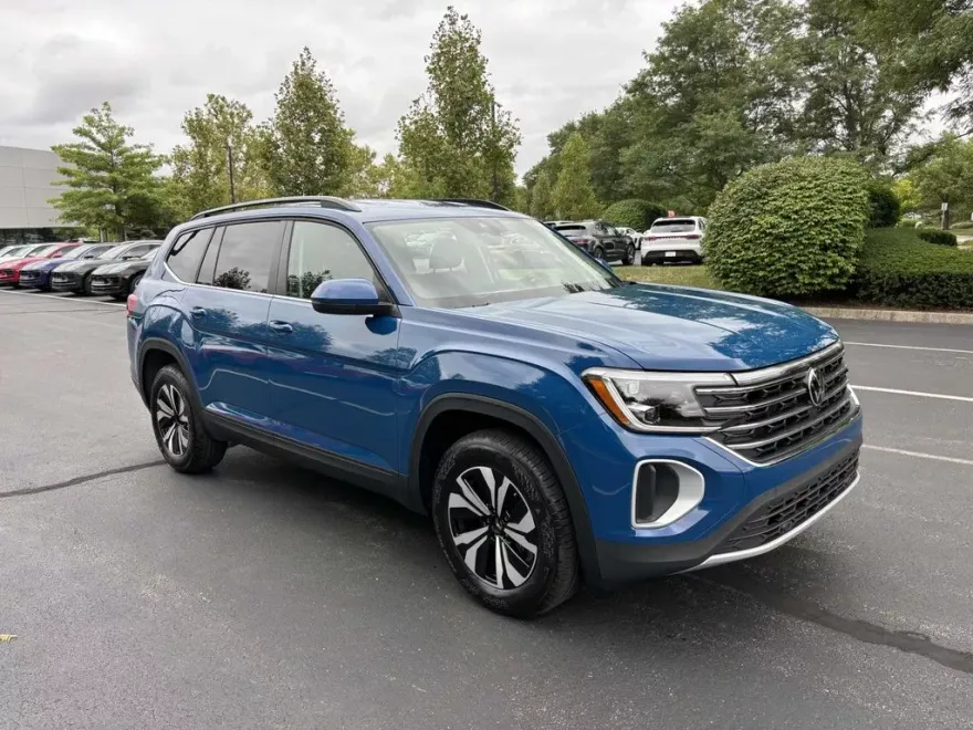 2026 Volkswagen Atlas SE photo 1