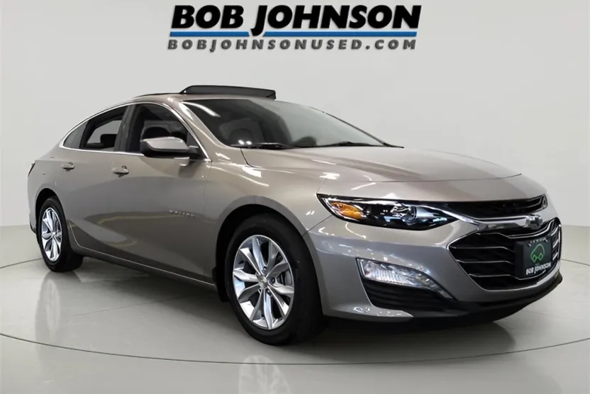 2022 Chevrolet Malibu 1LT photo 1