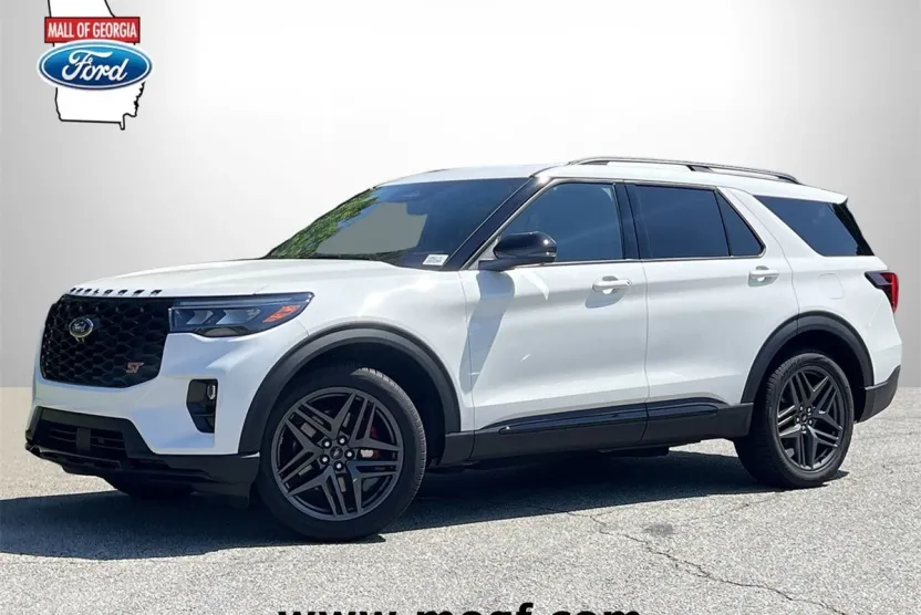 2025 Ford Explorer ST photo 1