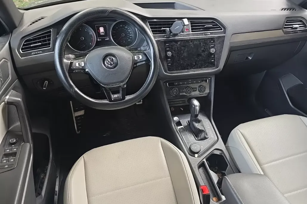 2021 Volkswagen Tiguan SE R-Line Black photo 1