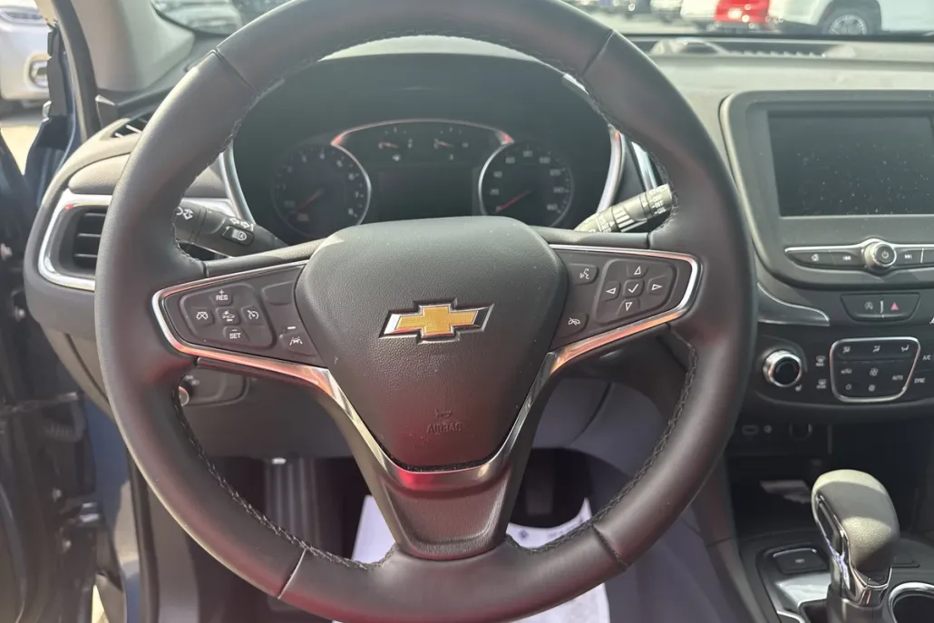 2024 Chevrolet Equinox LT photo 1