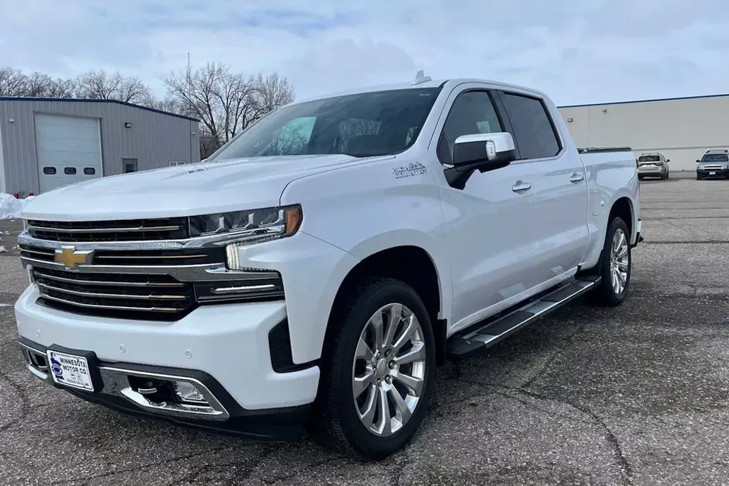 2022 Chevrolet Silverado 1500 High Country photo 1