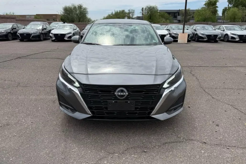 2023 Nissan Altima 2.5 SV photo 1
