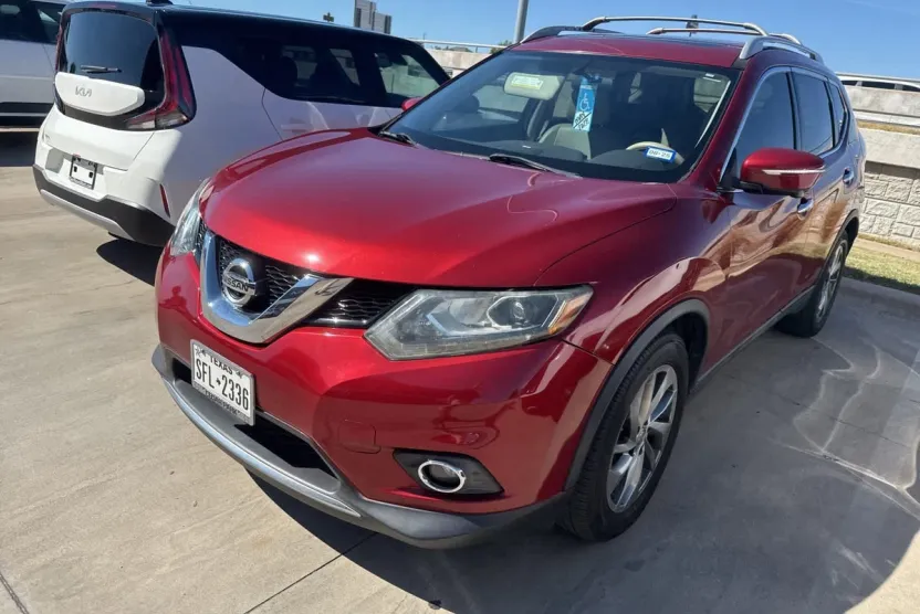2015 Nissan Rogue SL photo 1