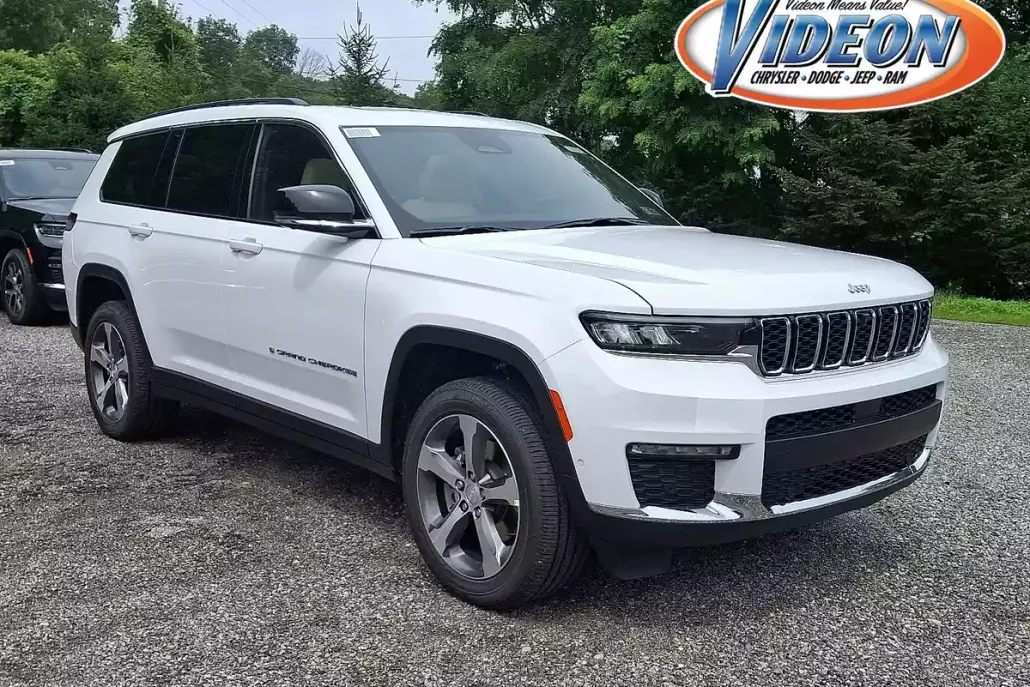 2025 Jeep Grand Cherokee Limited photo 1