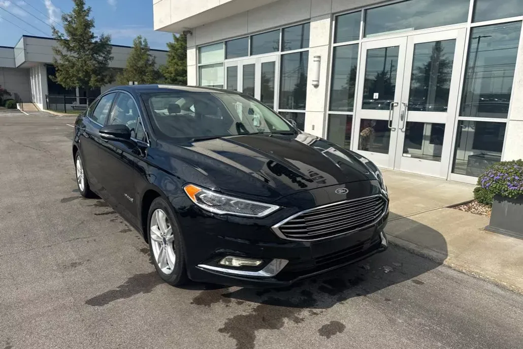 2018 Ford Fusion Hybrid SE photo 1