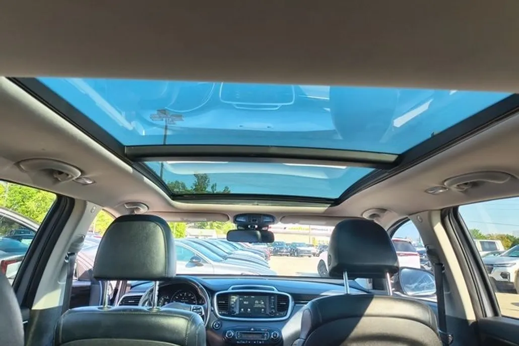 2020 Kia Sorento EX photo 1