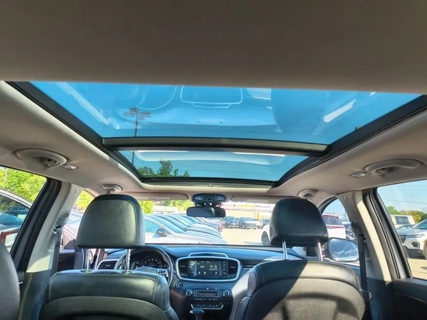 2020 Kia Sorento EX photo 1