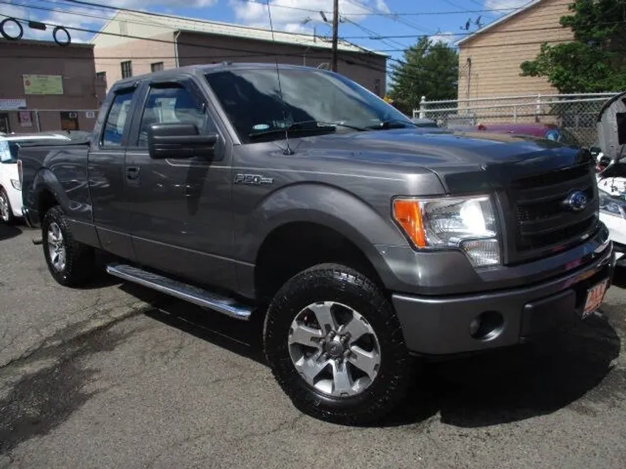 2013 Ford F-150 STX photo 1