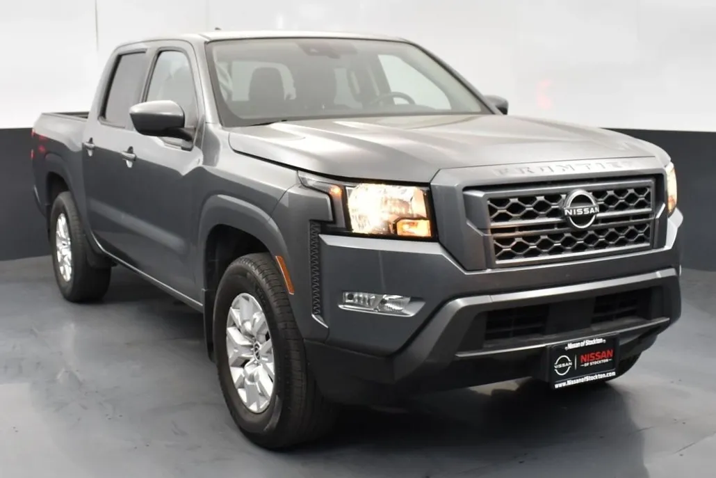 2022 Nissan Frontier SV photo 1