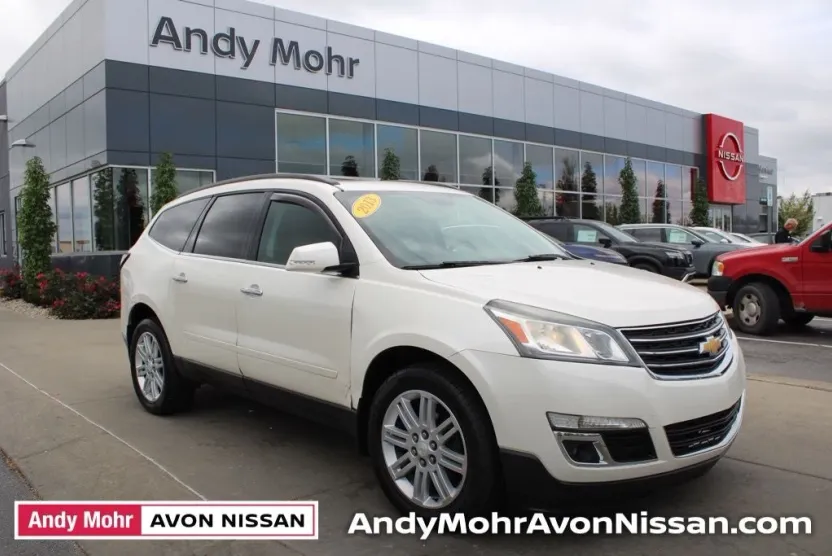 2013 Chevrolet Traverse 1LT photo 1
