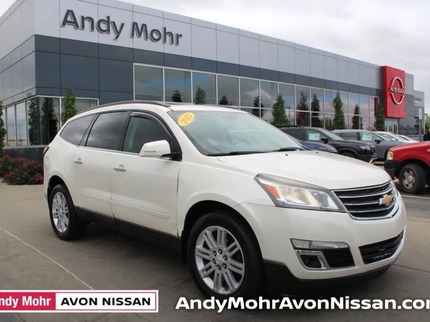 2013 Chevrolet Traverse 1LT photo 1