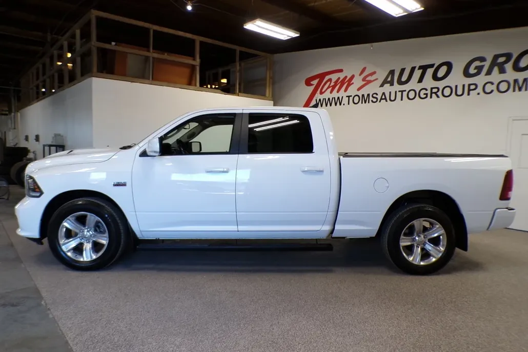 2016 Ram 1500 Sport photo 1