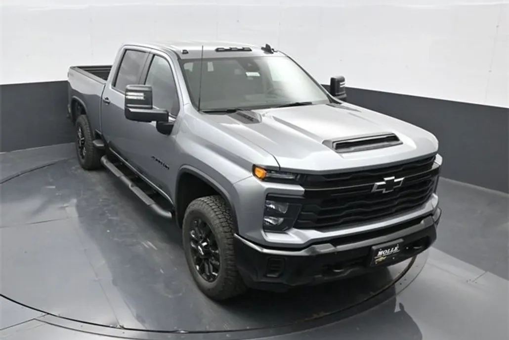 2025 Chevrolet Silverado 2500HD Custom photo 1