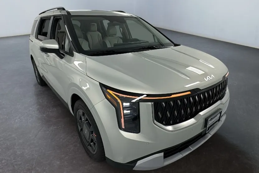 2026 Kia Carnival EX photo 1