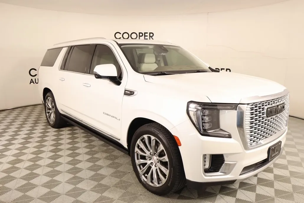2021 Gmc Yukon XL Denali photo 1