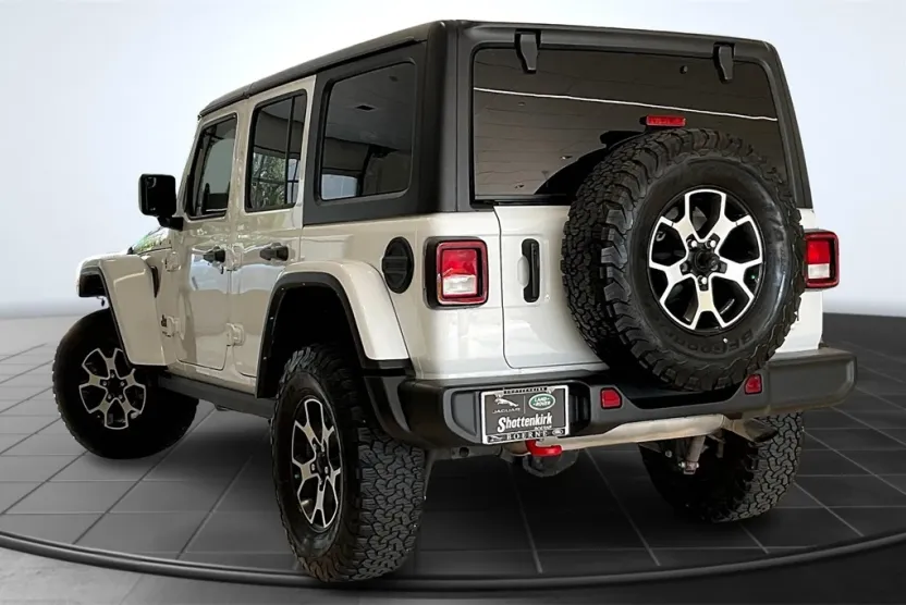 2022 Jeep Wrangler Unlimited Rubicon photo 1