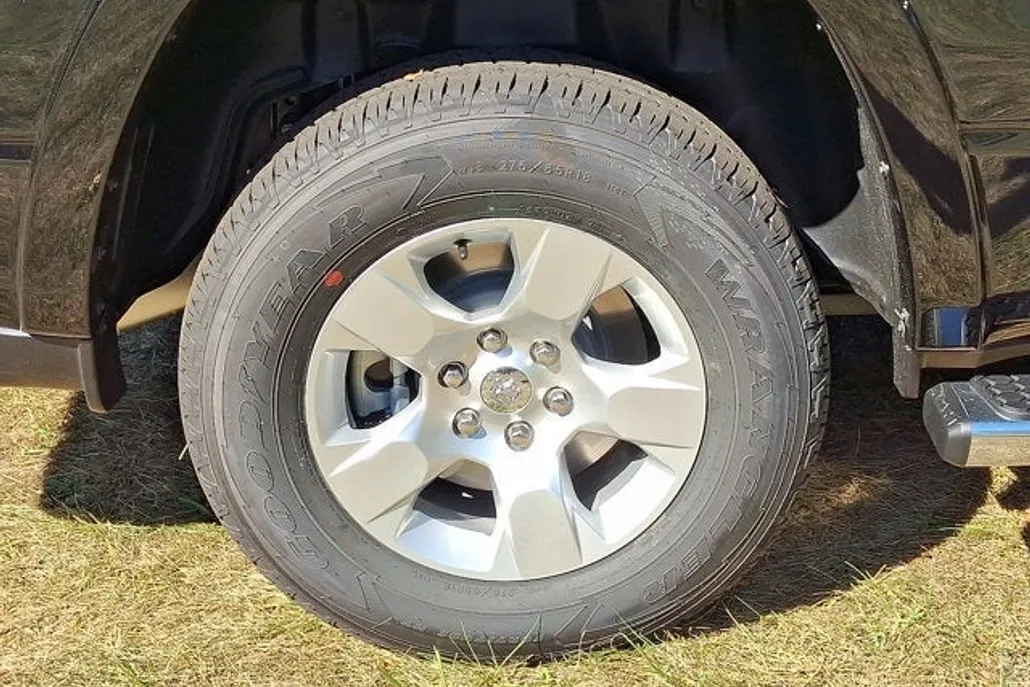 2025 Ram 1500 Big Horn photo 1