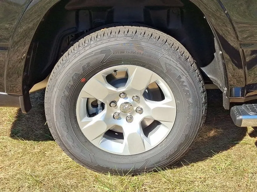 2025 Ram 1500 Big Horn photo 1