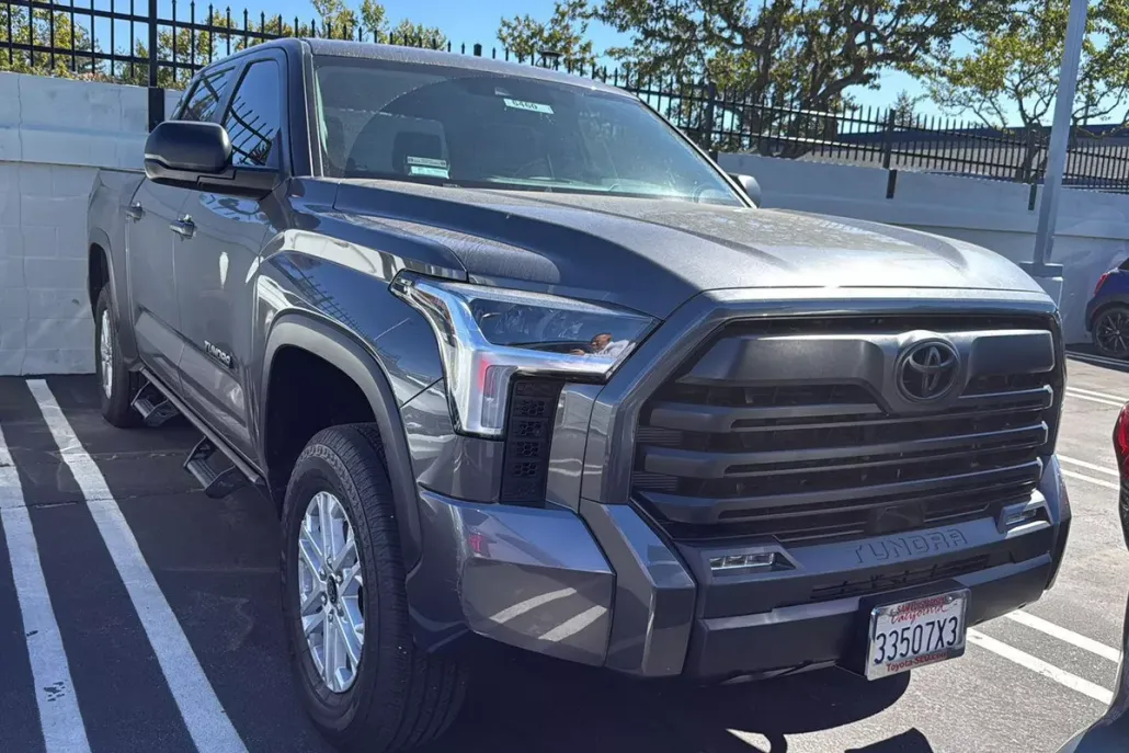 2024 Toyota Tundra SR5 CrewMax photo 1