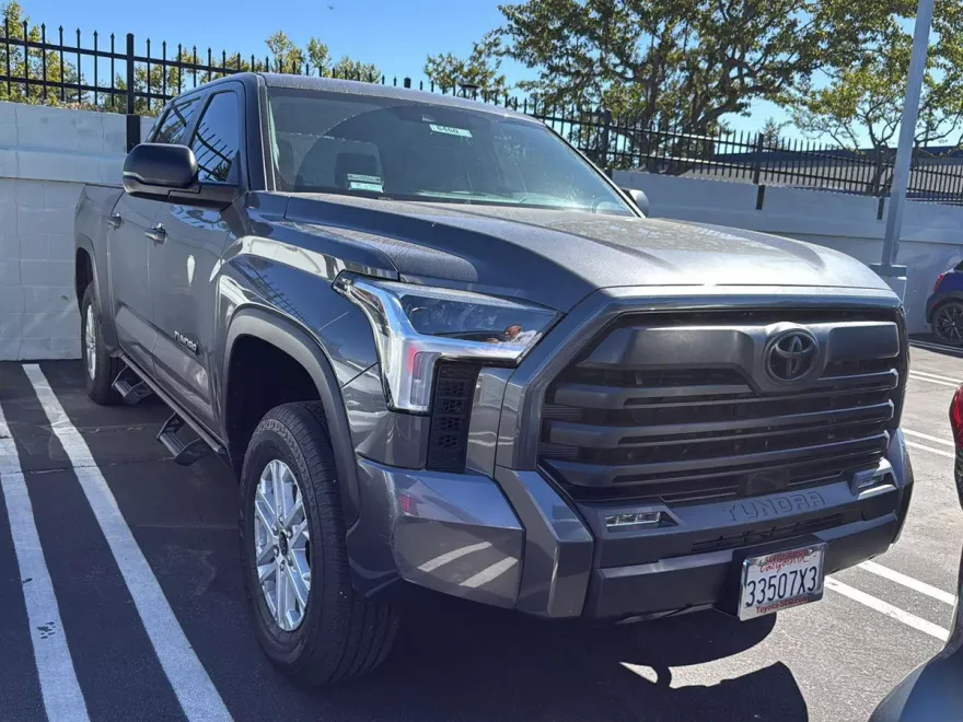 2024 Toyota Tundra SR5 CrewMax photo 1