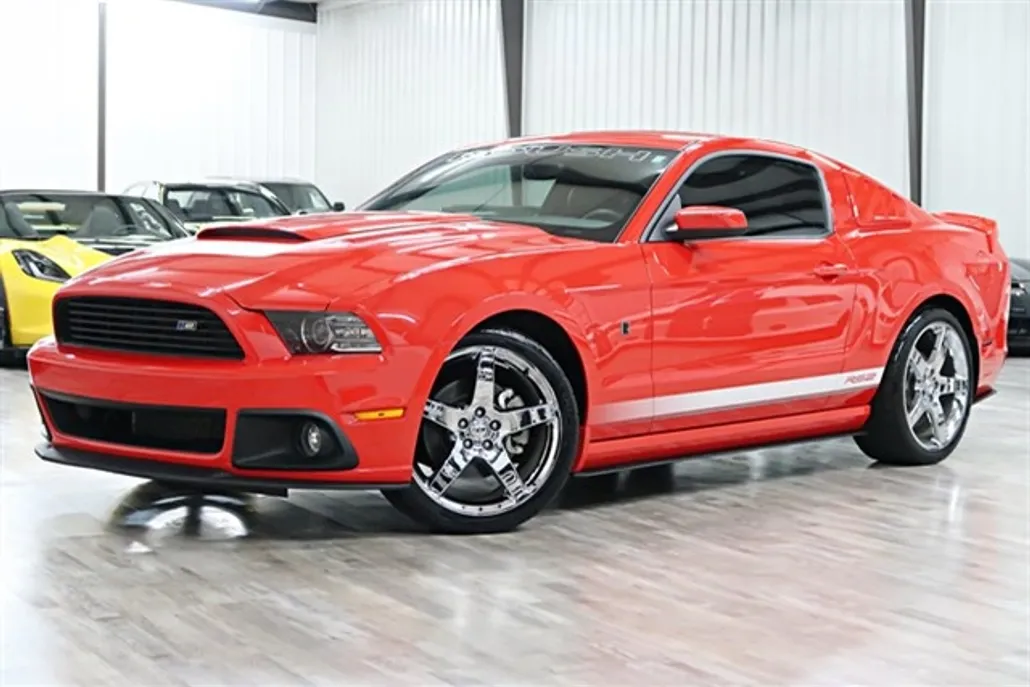 2014 Ford Mustang photo 1