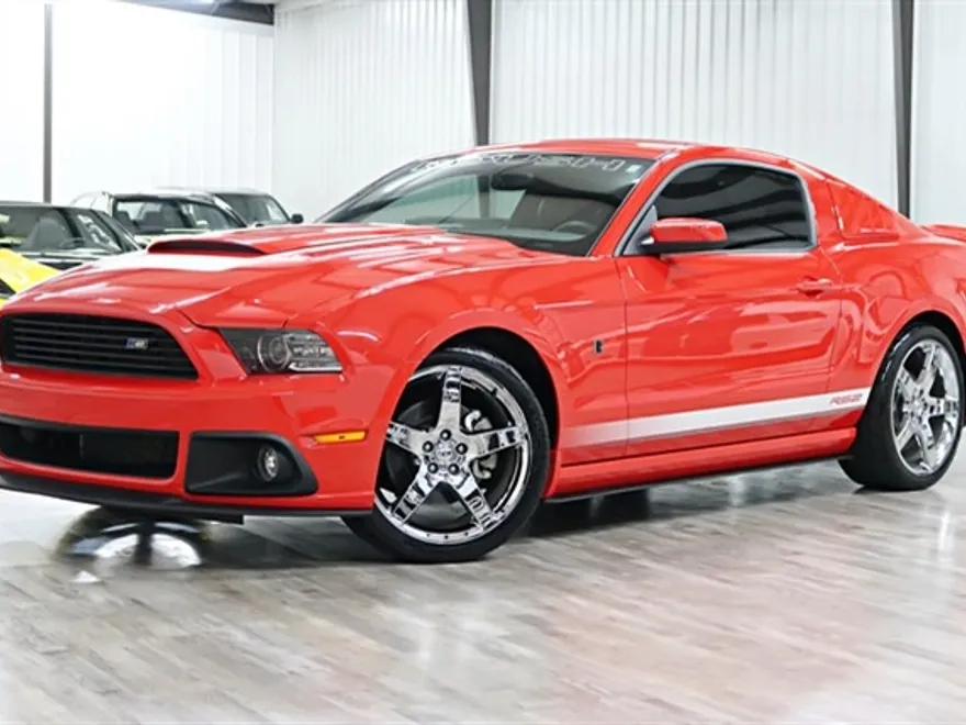 2014 Ford Mustang photo 1