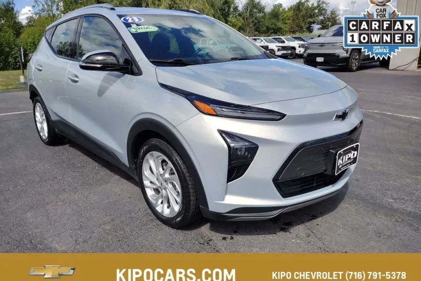 2023 Chevrolet Bolt EUV photo 1