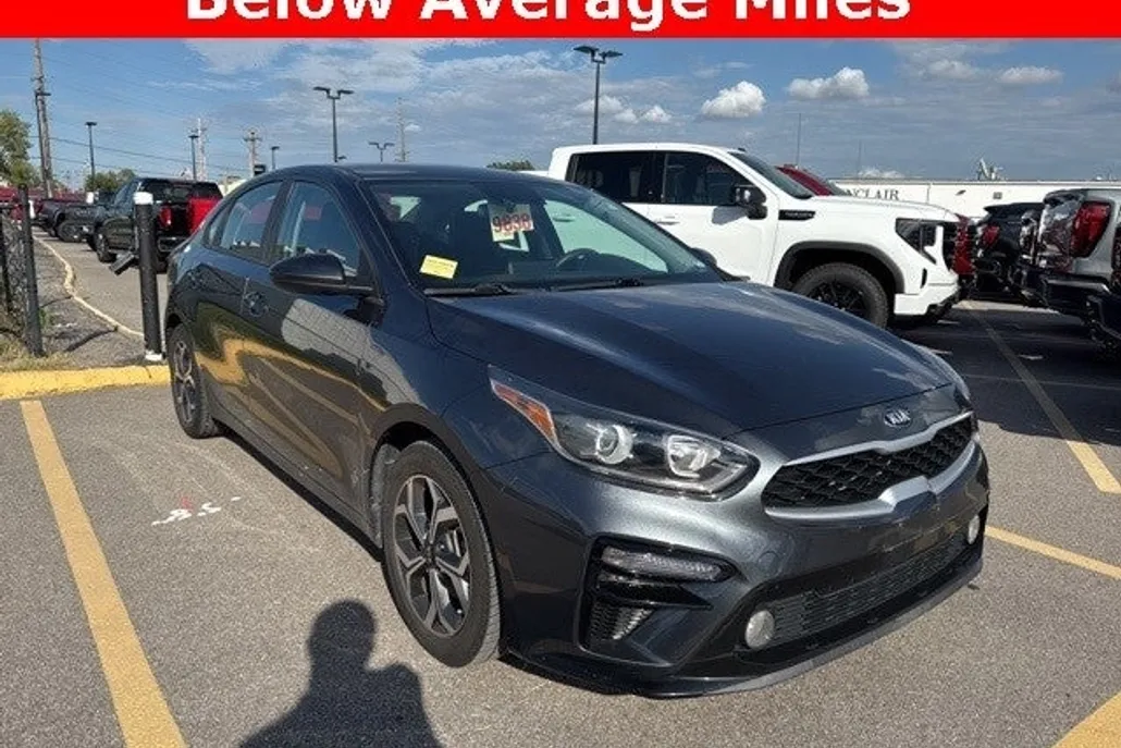 2019 Kia Forte LXS photo 1