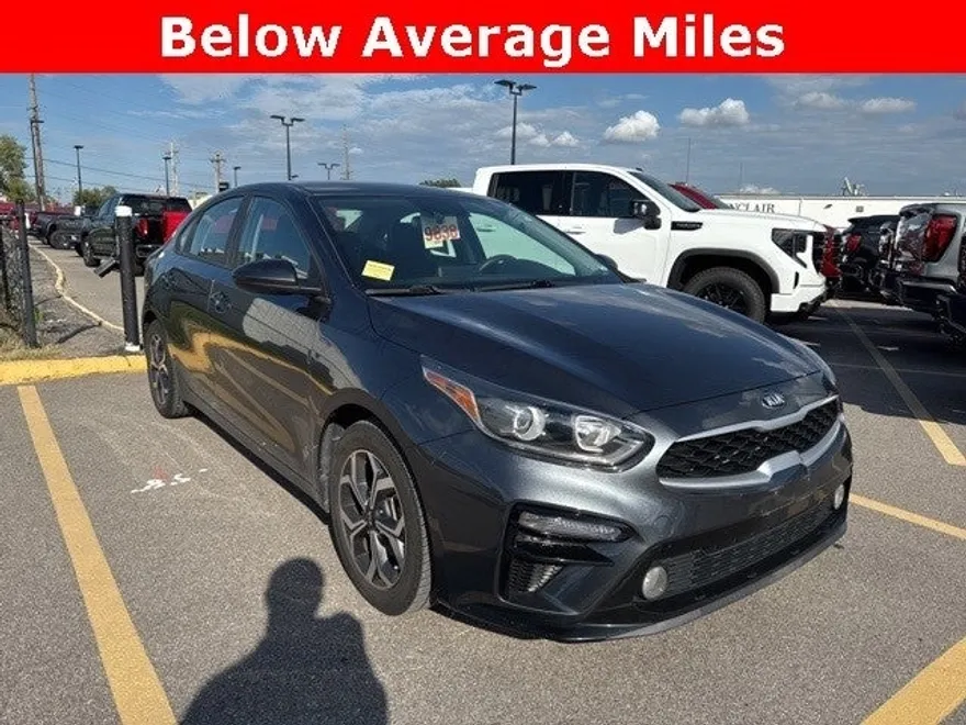 2019 Kia Forte LXS photo 1