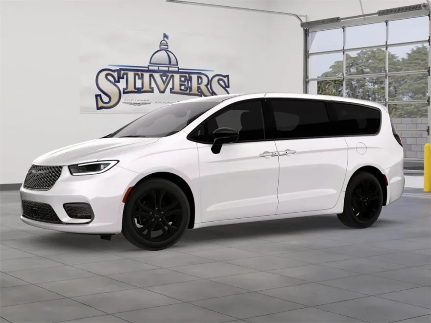 2026 Chrysler Pacifica photo 1