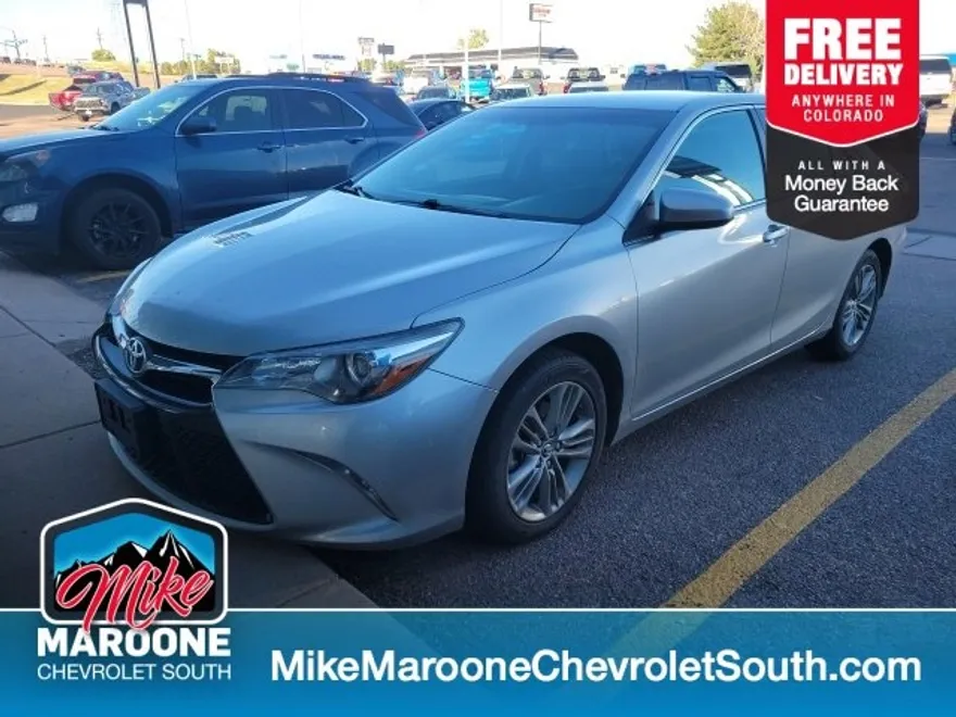2015 Toyota Camry XLE photo 1