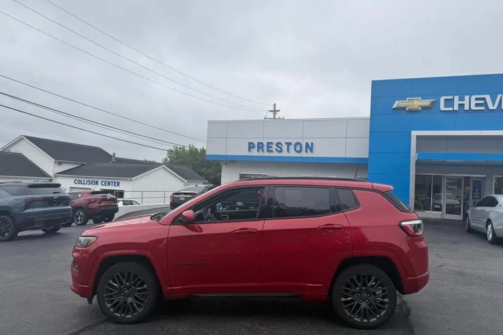 2023 Jeep Compass Limited photo 1