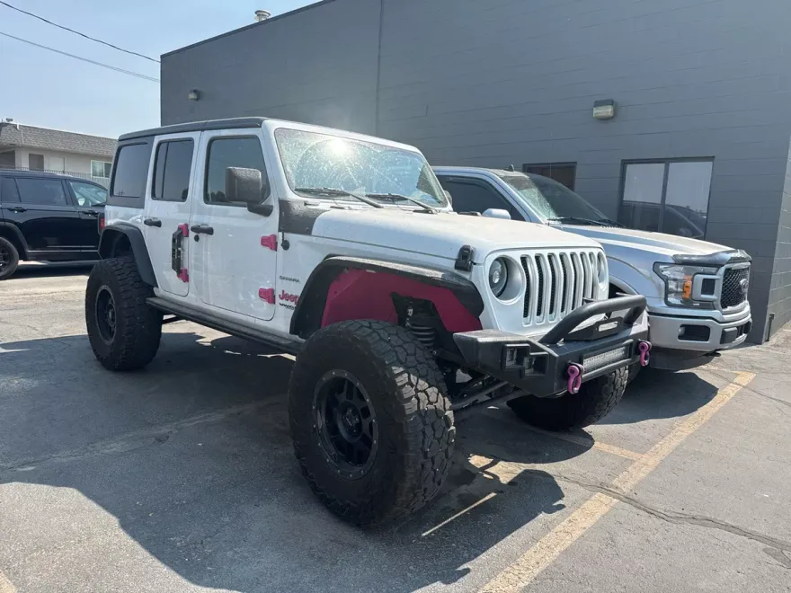 2018 Jeep Wrangler Unlimited Sahara photo 1
