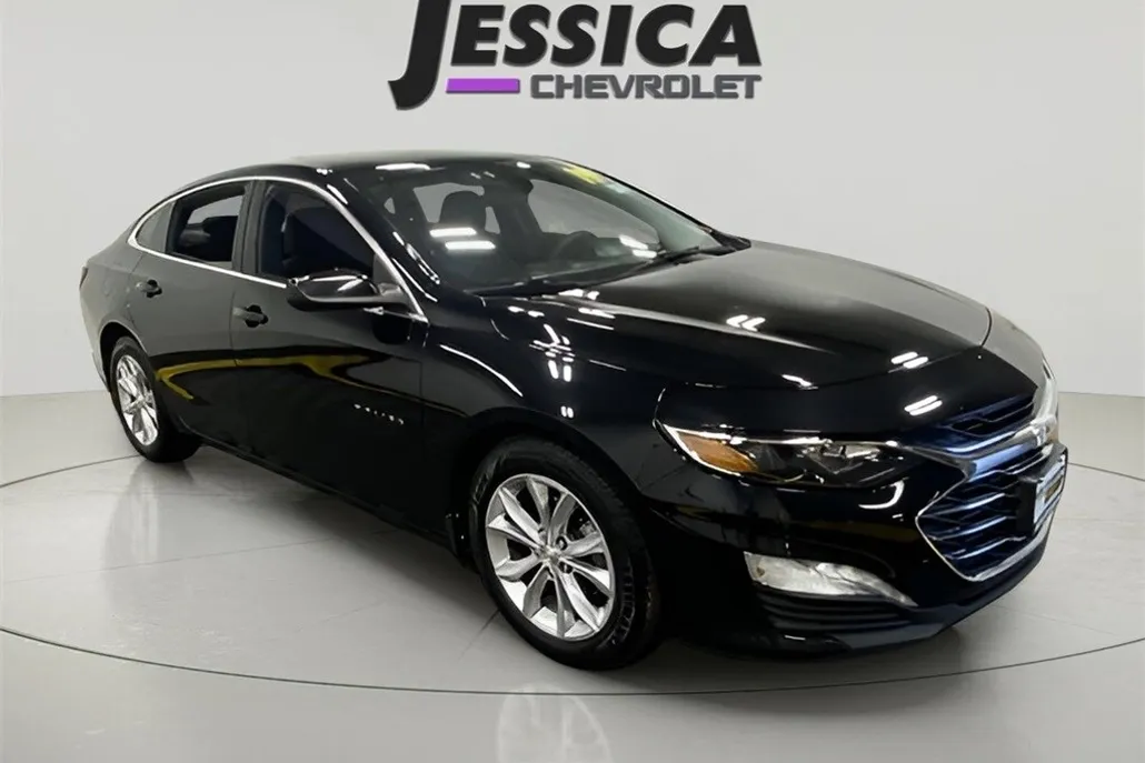 2019 Chevrolet Malibu 1LT photo 1