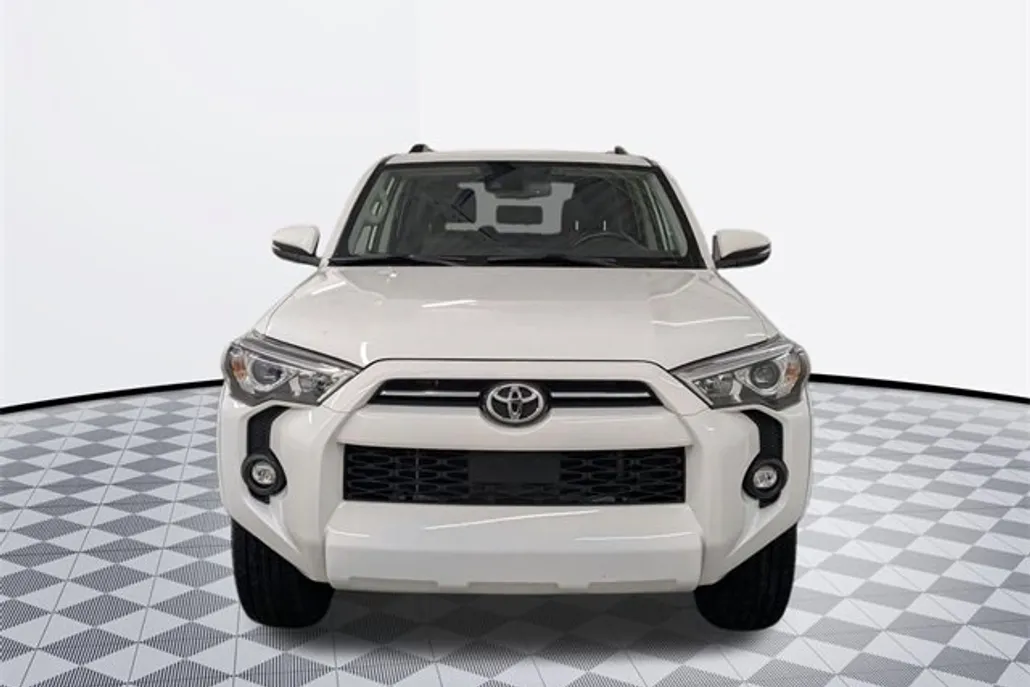 2024 Toyota 4Runner SR5 Premium photo 1