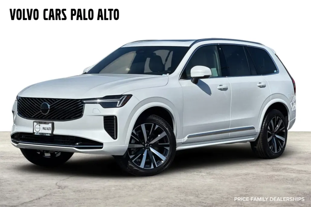 2026 Volvo XC90 B5 Core photo 1