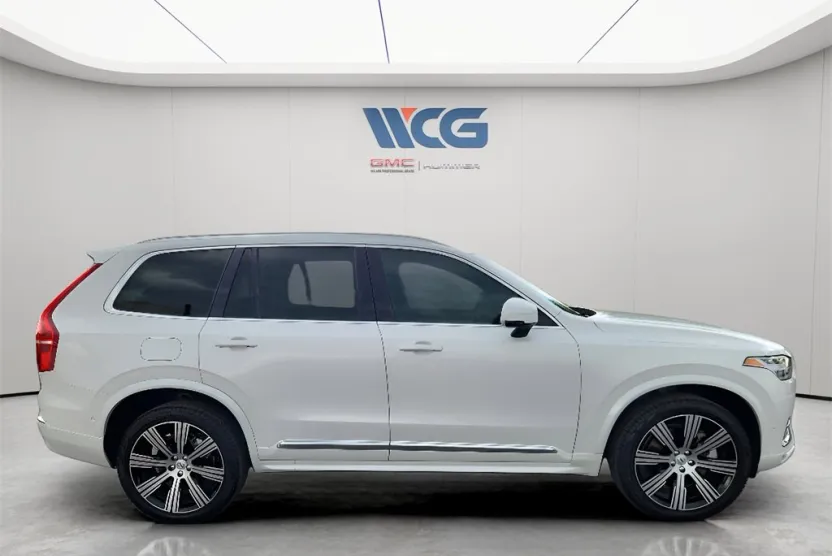 2025 Volvo XC90 photo 1