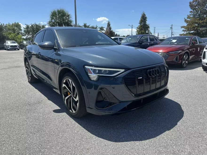 2023 Audi e-tron Sportback S line Premium Plus photo 1
