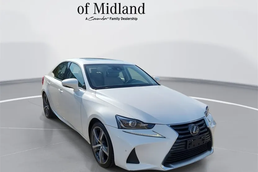 2018 Lexus IS 300 photo 1