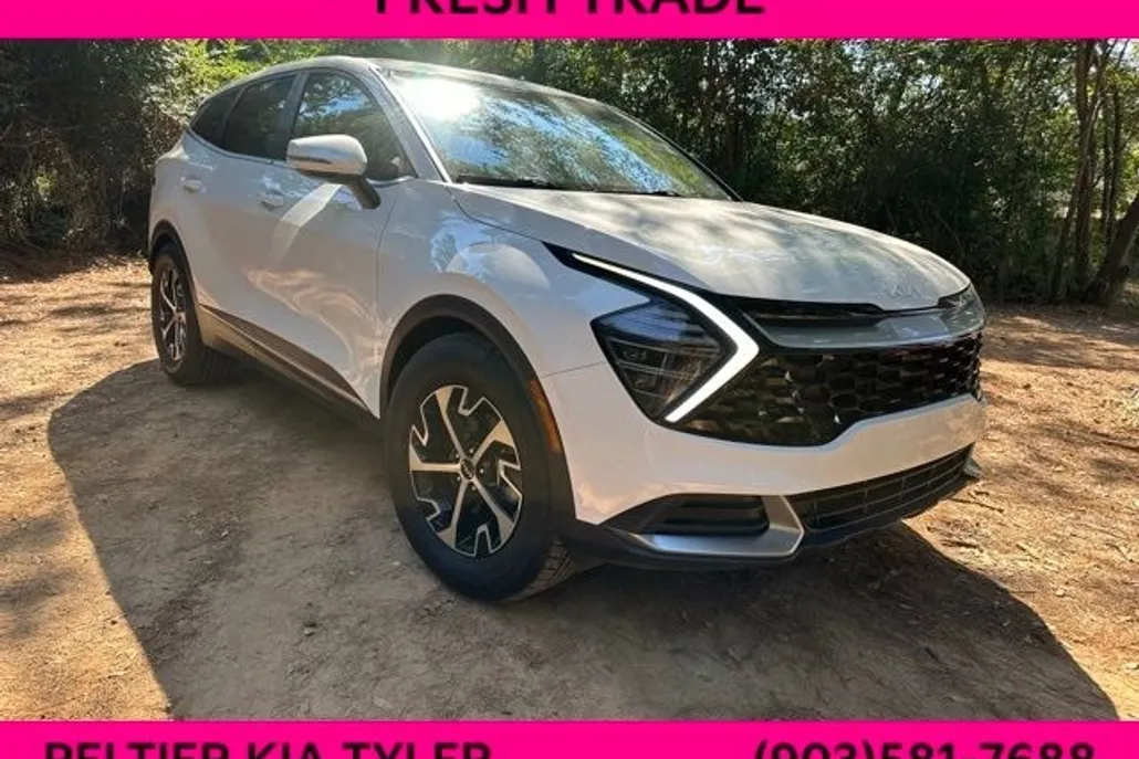 2024 Kia Sportage EX photo 1