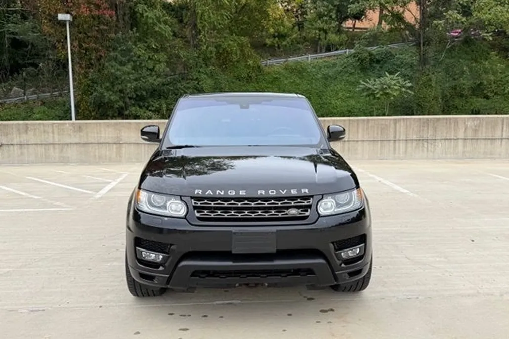 2016 Land Rover Range Rover Sport SE photo 1