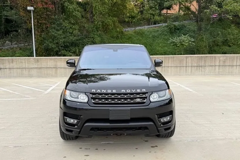 2016 Land Rover Range Rover Sport SE photo 1