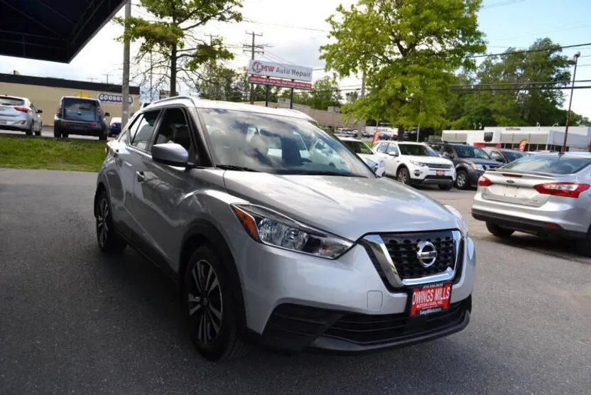 2020 Nissan Kicks SV photo 1