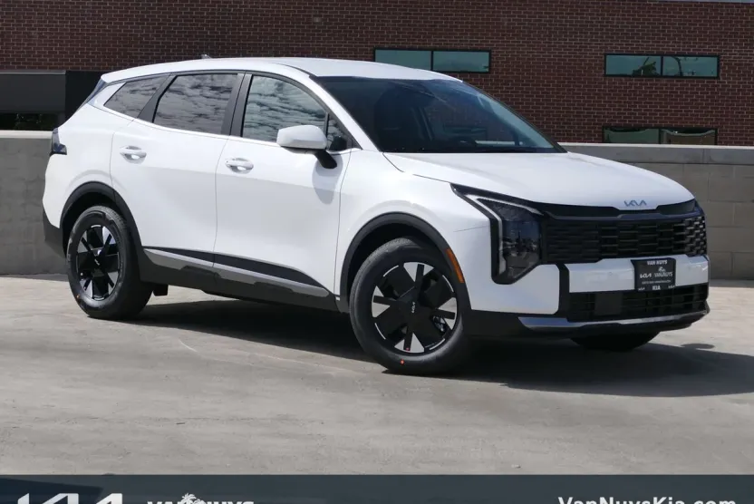2026 Kia Sportage Hybrid LX photo 1