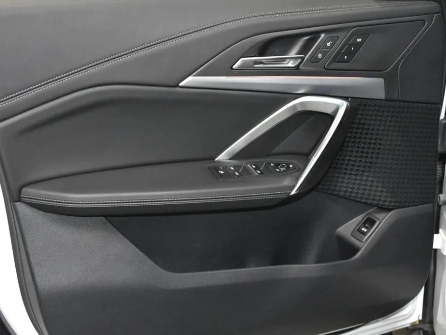 2025 Bmw X1 XDrive28i photo 1